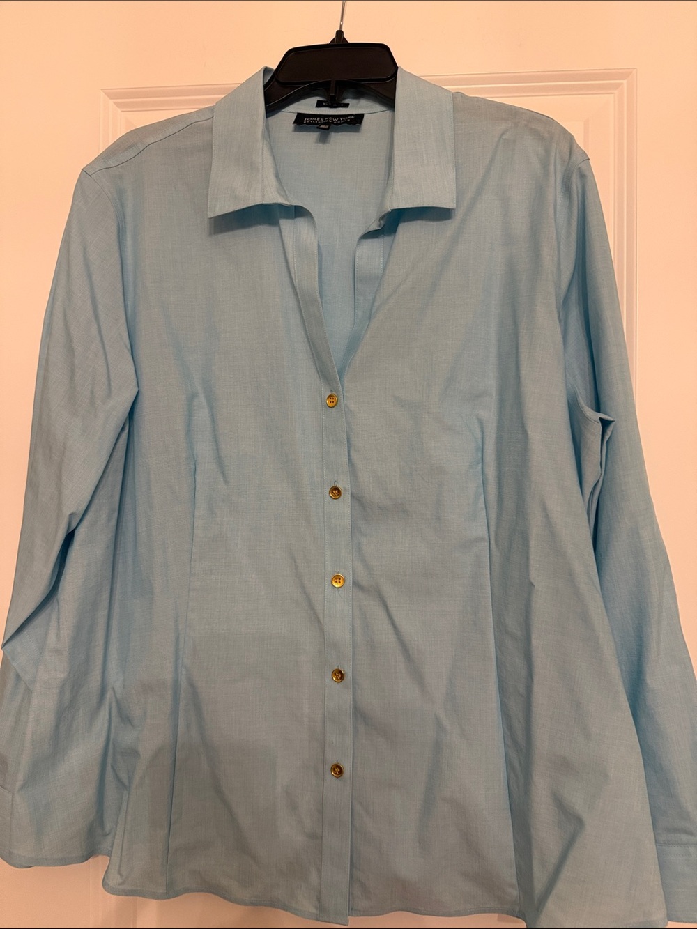 Jones New York Collection Woman light turquoise blouse with gold buttons